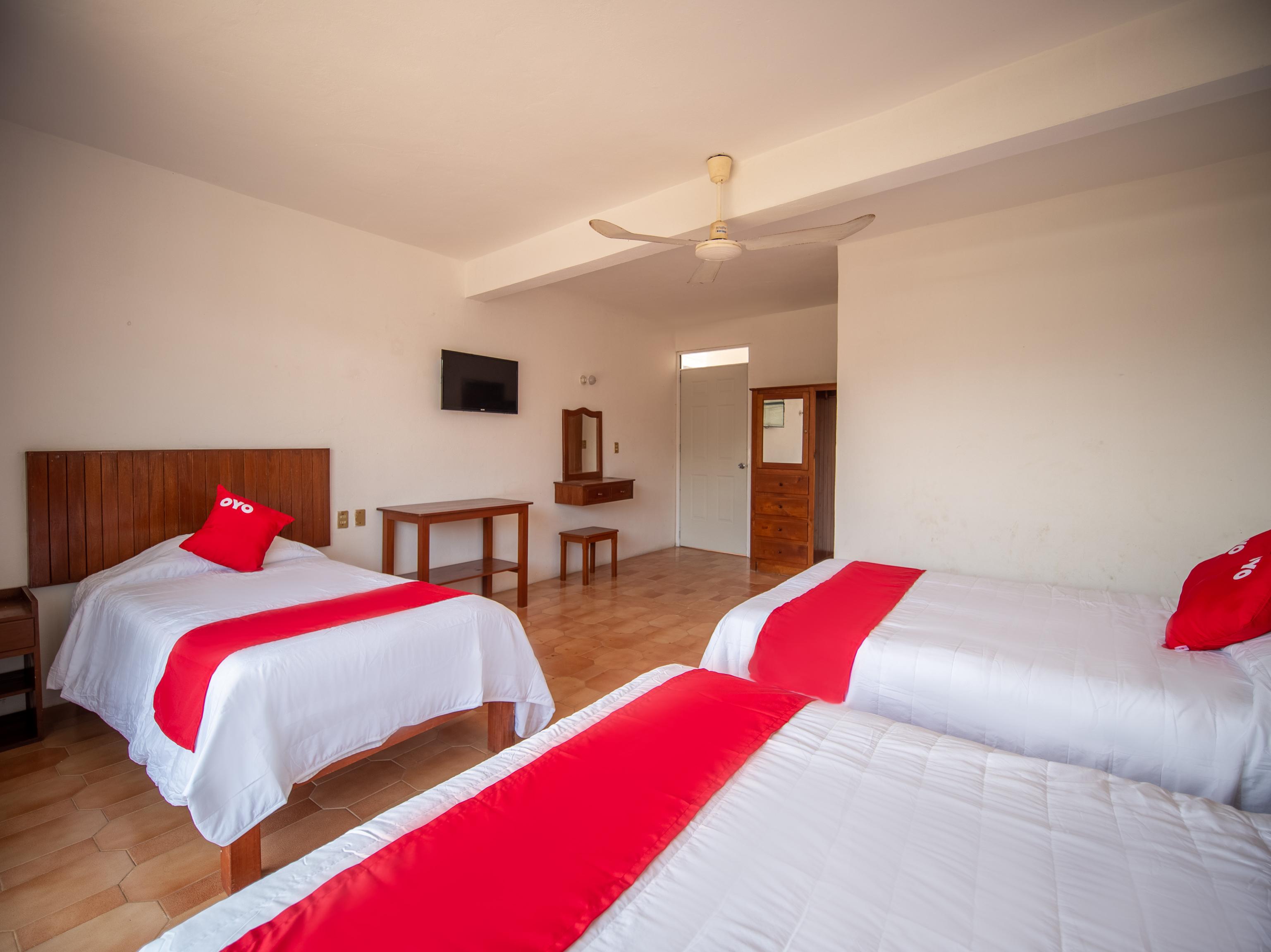 Oyo Hotel Arena Surf, Puerto Escondido Bagian luar foto
